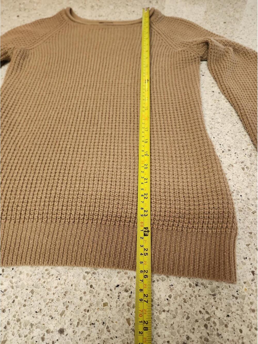 Sweater - Picture 6 of 8